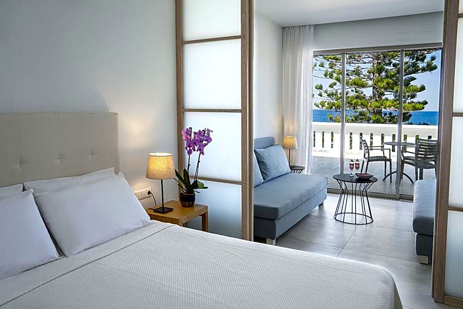 Maritimo Beach Hotel