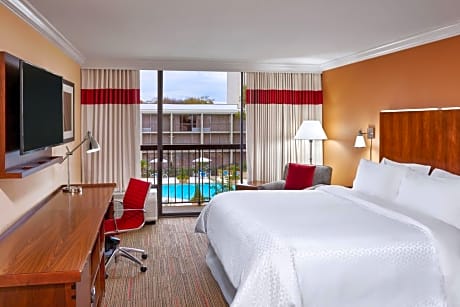 Guest room, 1 King Bed