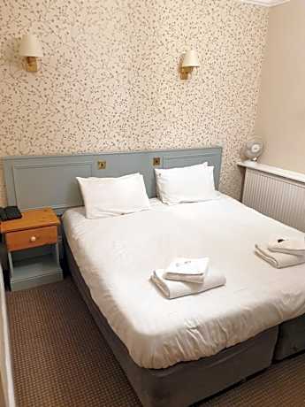 Double or Twin Room with Shower