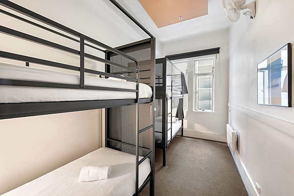 YHA Melbourne Central