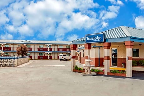 Travelodge by Wyndham Memphis