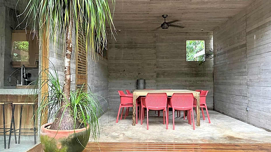 Ona & Sich - Casa Macu Saladita surf break