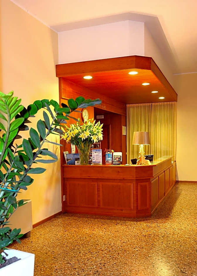Hotel Astor