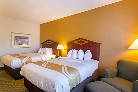 Queen Room with Two Queen Beds - Non-Smoking /Ground Floor