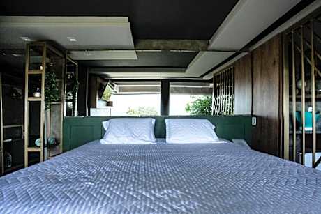 King Room with Mountain View