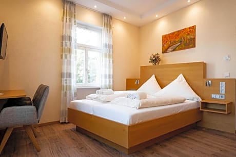 Gasthause Zur Krone Hotel