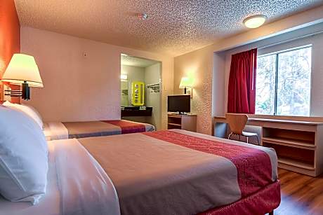 2 Full Beds | ADA/Tub/Mini Fridge