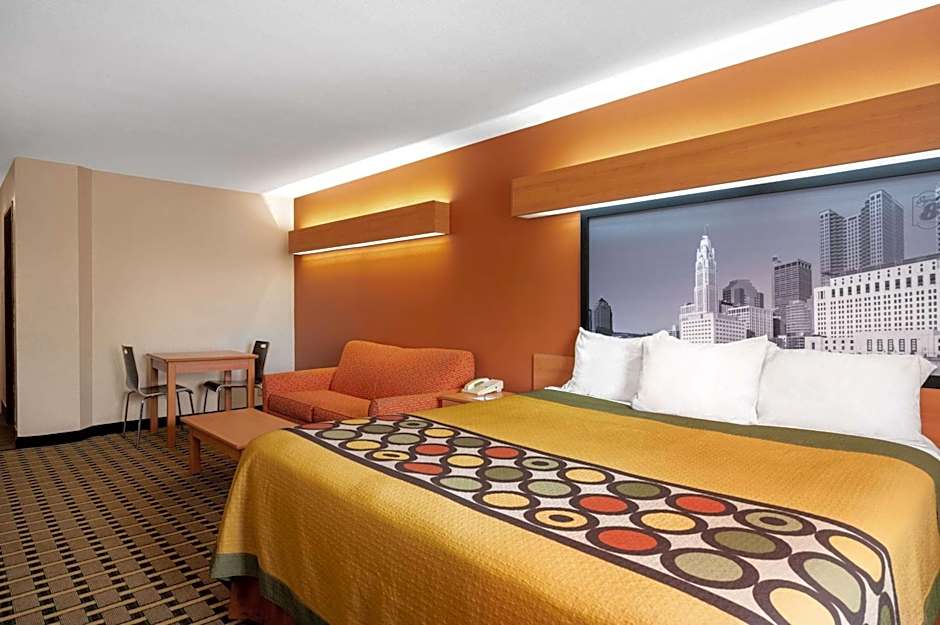 Super 8 by Wyndham Columbus West