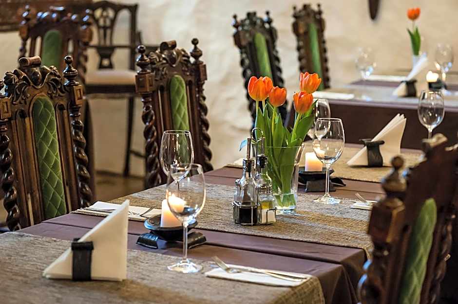 Three Crowns Residents