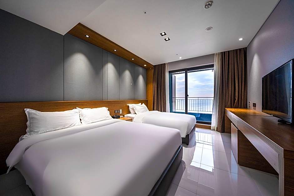 Sky and Sea Hotel