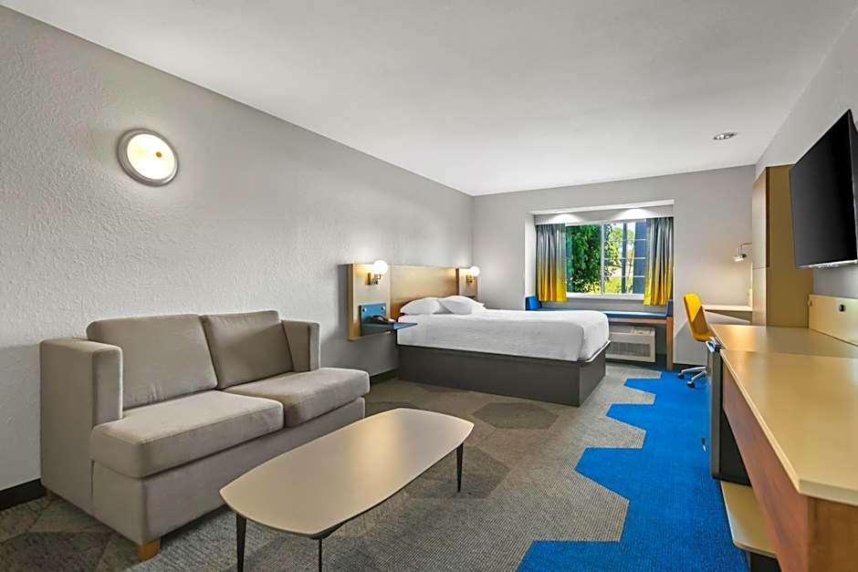 Microtel Inn & Suites By Wyndham Joplin