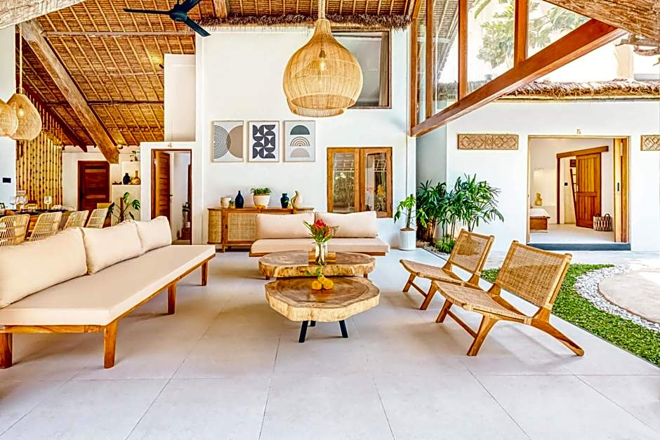 Villa Indigo - 5-BDR with huge pool and garden
