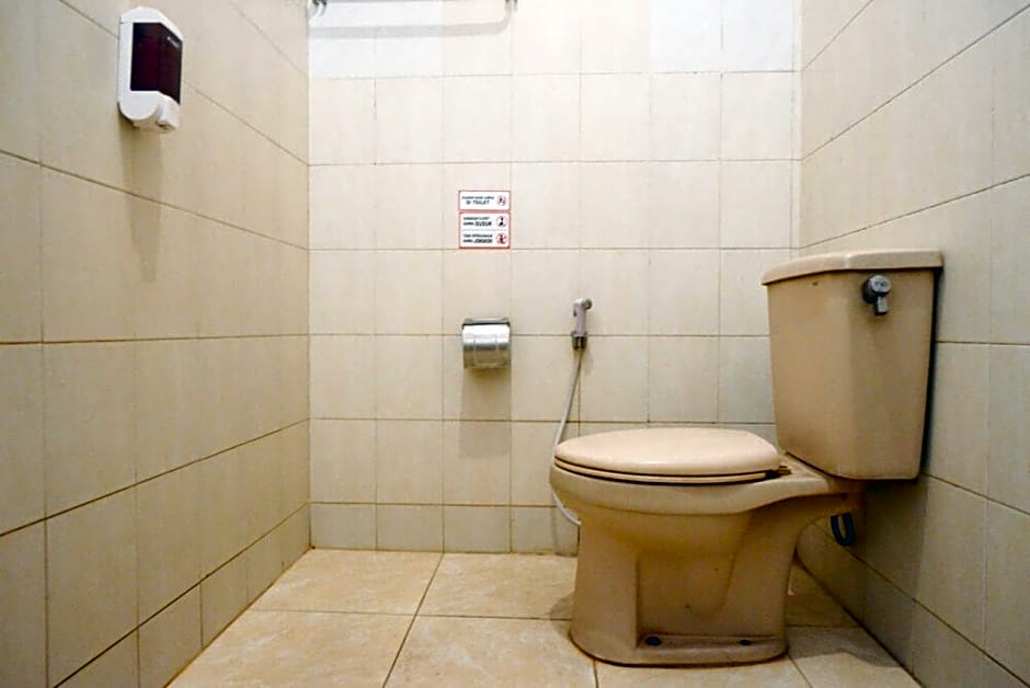 RedDoorz @ Hotel Sartika Yogyakarta