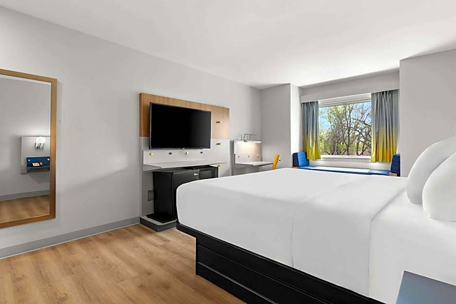 Microtel Inn & Suites by Wyndham Tulsa  Catoosa/Route 66