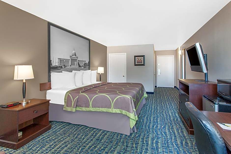 Super 8 by Wyndham Oklahoma City