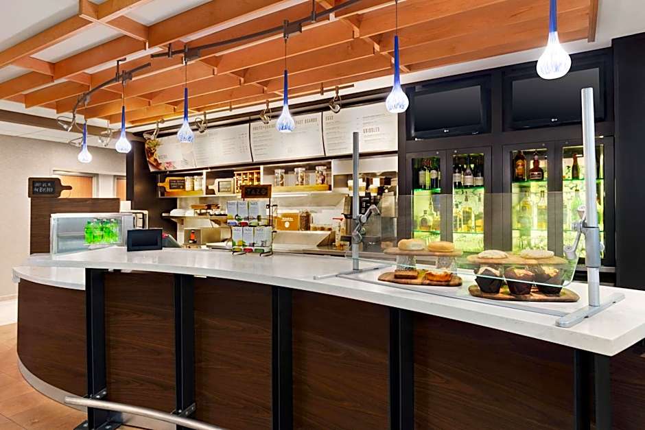 Courtyard by Marriott Tulsa Central