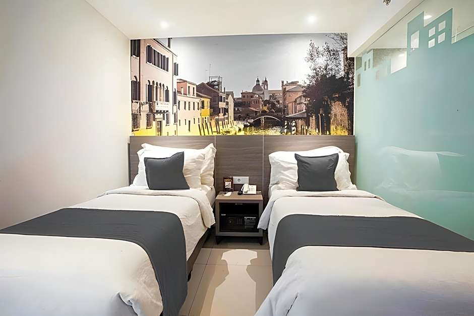 The Life Styles Hotel Surabaya