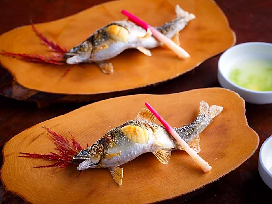 料理旅館 山里料理 いそべ -Kayabuki Ryokan Isobe-