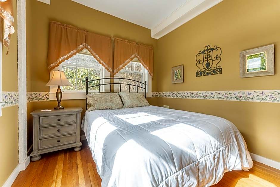 Dominion Hill Country Inn