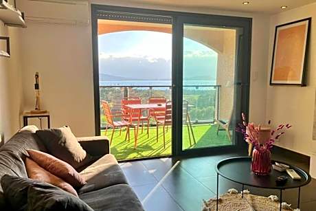 Nadia - Terrace with sea view Zen - by TGB