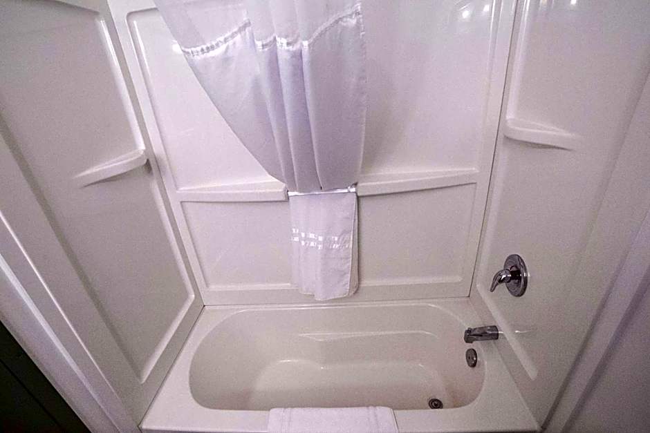 Prestige Hudson Bay Lodge, Premier Collection