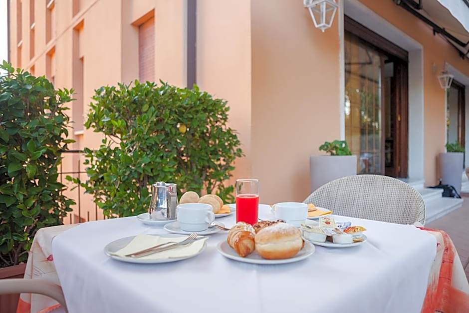 Hotel Benacus