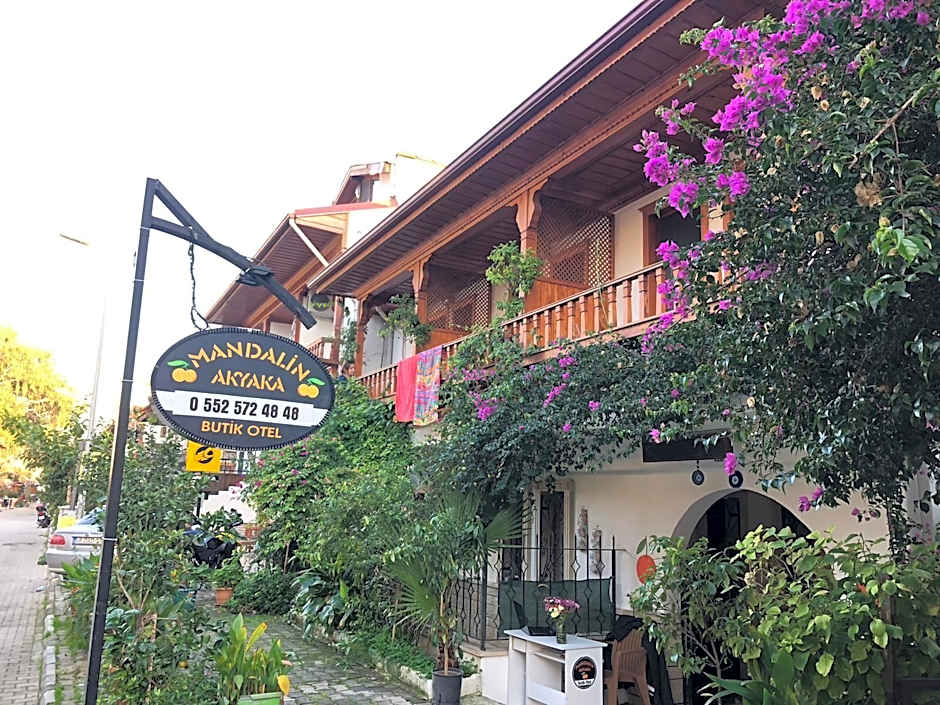 MANDALİN AKYAKA