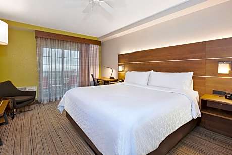 Deluxe King Room - Hearing Accessible