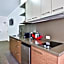 Indulge Apartments - Ontario