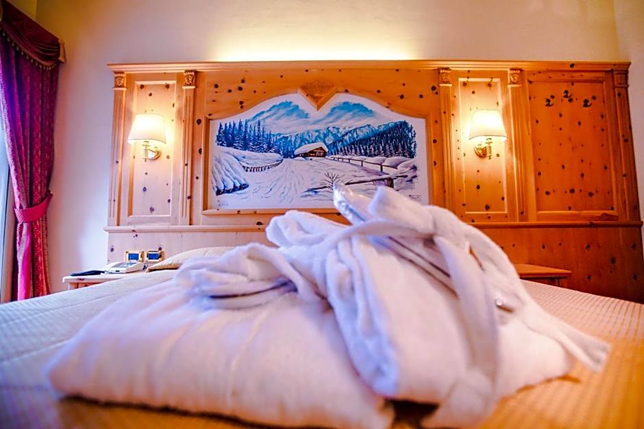 Albergo Dimaro Wellness Hotel