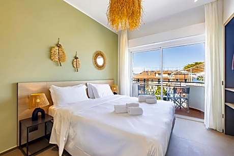 Superior Double Room with Balcony and Sea View