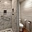 Le Blanc Inn & Suites