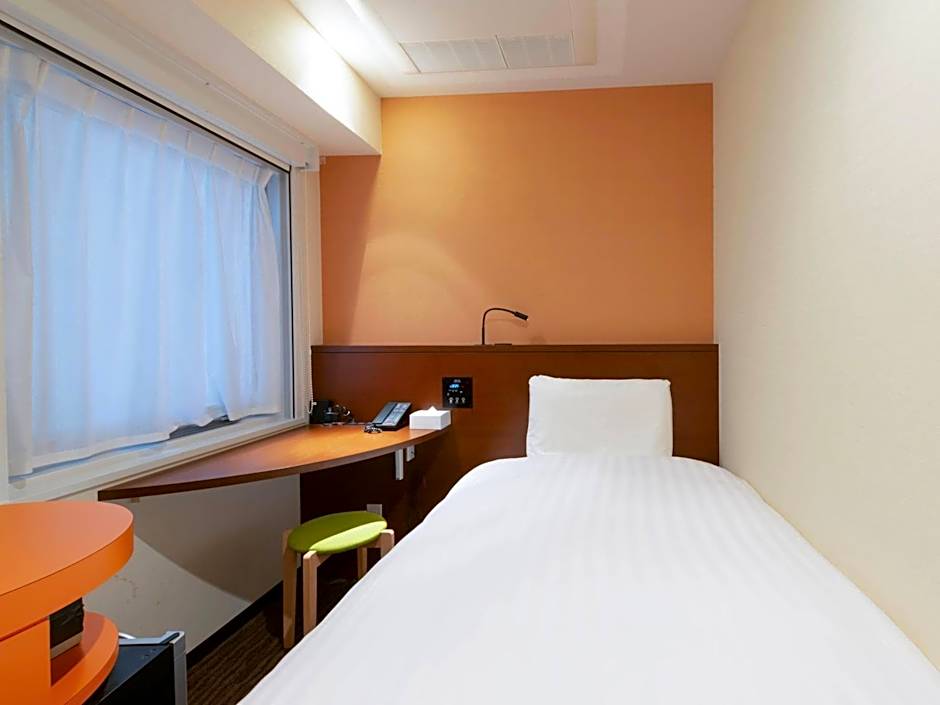 Photo 1 of 5 of Single Room - Non-Smoking