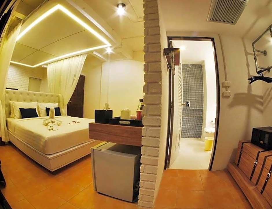 Forty Winks Phuket Hotel