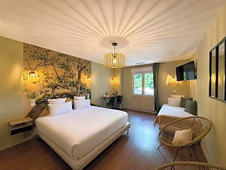 Triple Room with Garden View