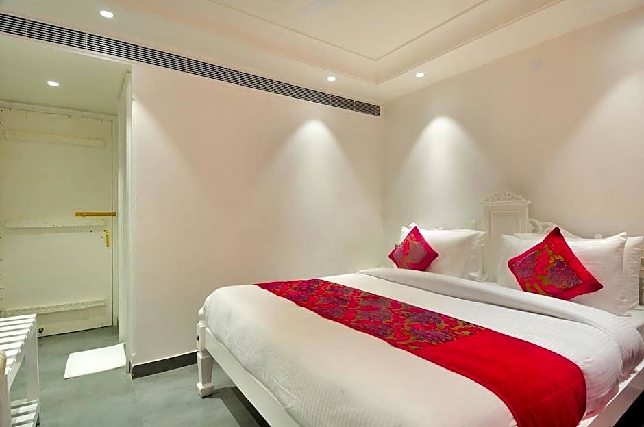 Hotel Pinky Villa - New Delhi Railway Station 
