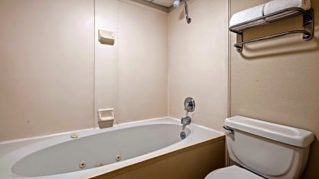 accessible - 1 king, mobility accessible, bathtub, non-smoking, continental breakfast