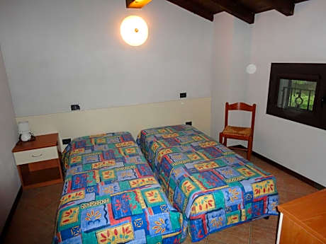 Two-Bedroom Apartment (6 Adults)