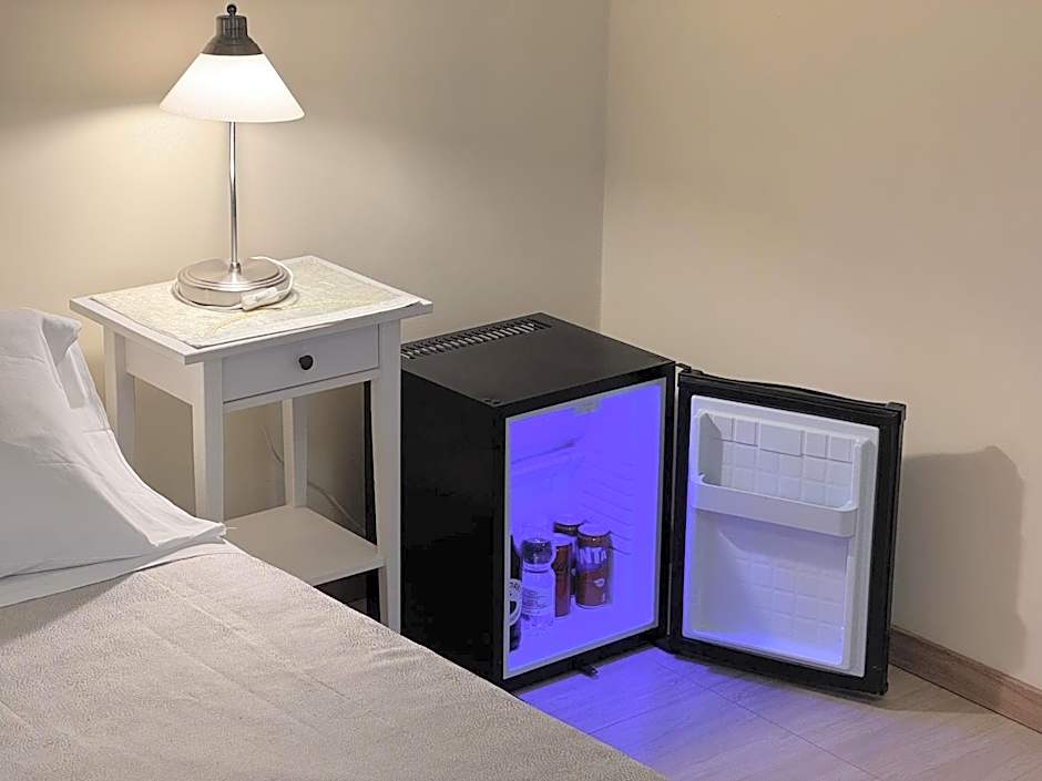 Eremes Rooms & Apartments