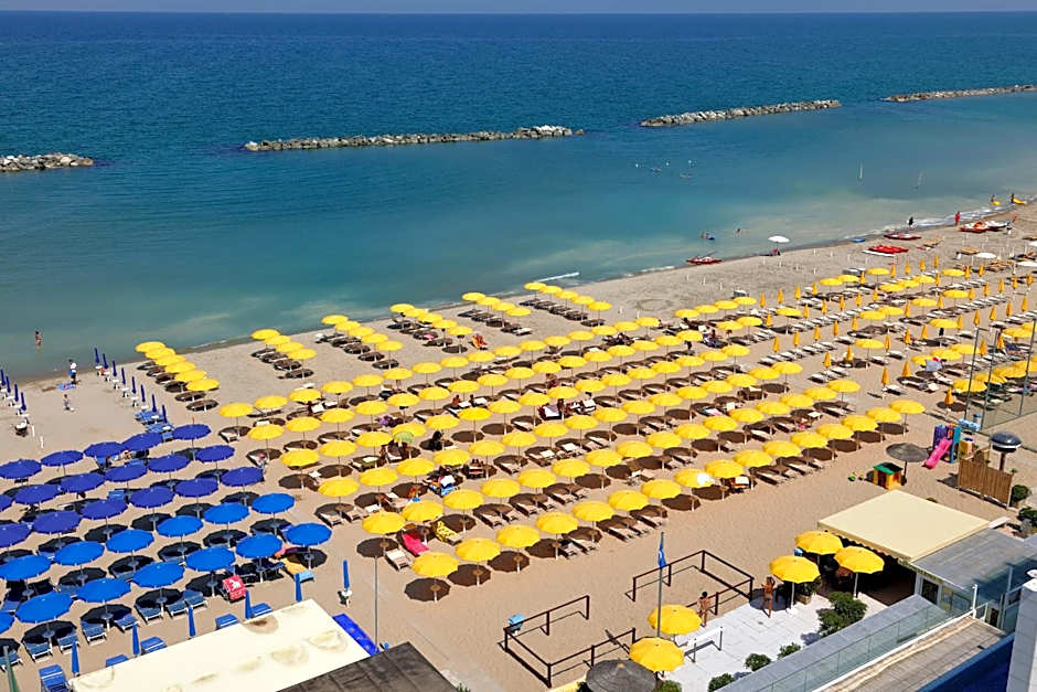 Nautilus Family Hotel