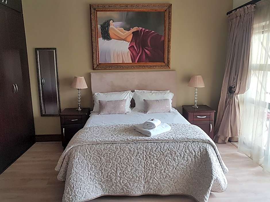 Casa Flora Guesthouse