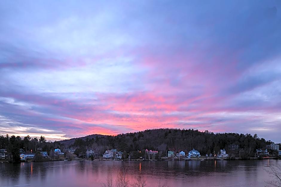 voco Saranac Lake NY - Waterfront by IHG