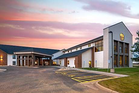 Best Western Watertown Inn and Suites