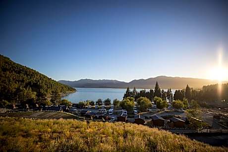 Lakes Edge Holiday Park