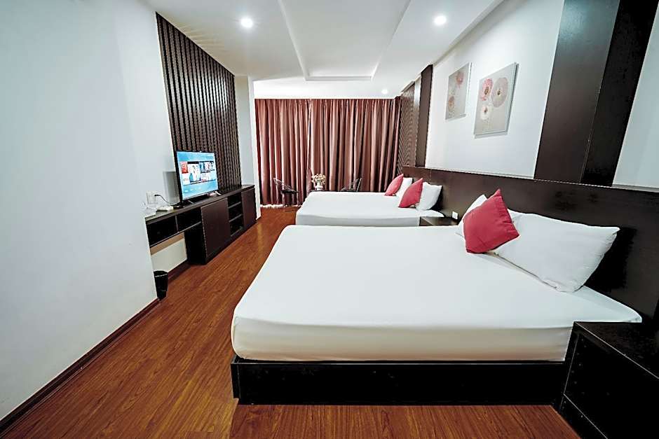 Ivy Hotel Ha Long