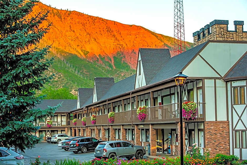 Silver Spruce Inn