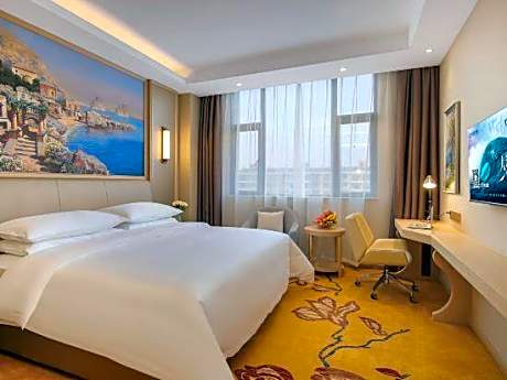Vienna International Hotel (Ningling Zhanggong Road)