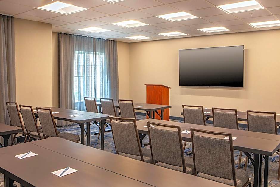 Fairfield Inn & Suites by Marriott Brunswick Freeport