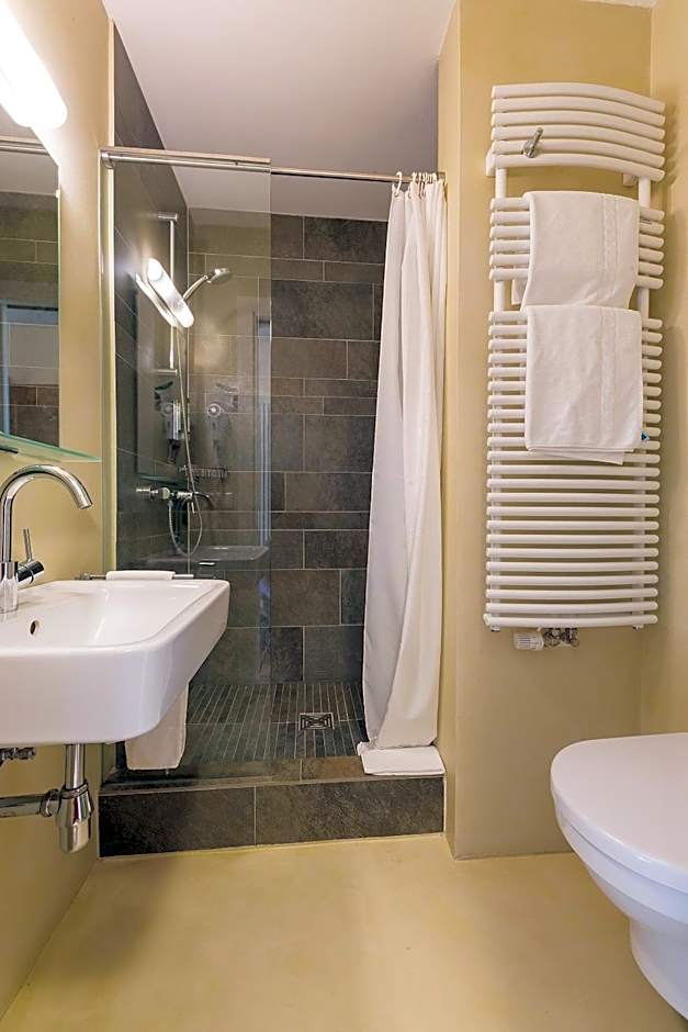 Hotel Lago di Braies