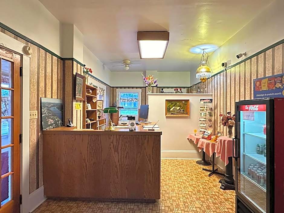 Stiles Motel Hill View